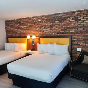 Penn Lodge Hotel & Suites Philadelphia - Bensalem